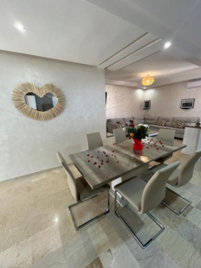 Appartement 3 chambres Gueliz Hivernage Marrakech centre 5 Etage M21